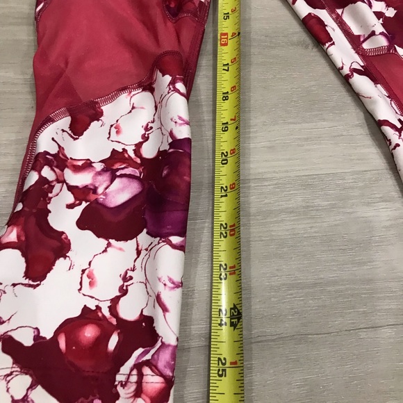 🏋️♀️ Under Armour Leggings - XS - Picture 4 of 8